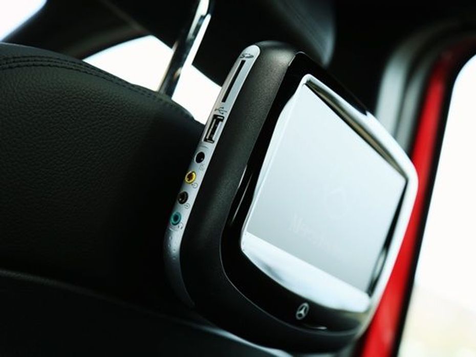Mercedes-Benz  B-Class Edition 1 rear seat entertainment system