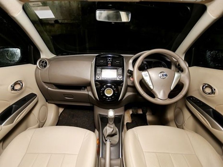 2014 Nissan Sunny interior shot
