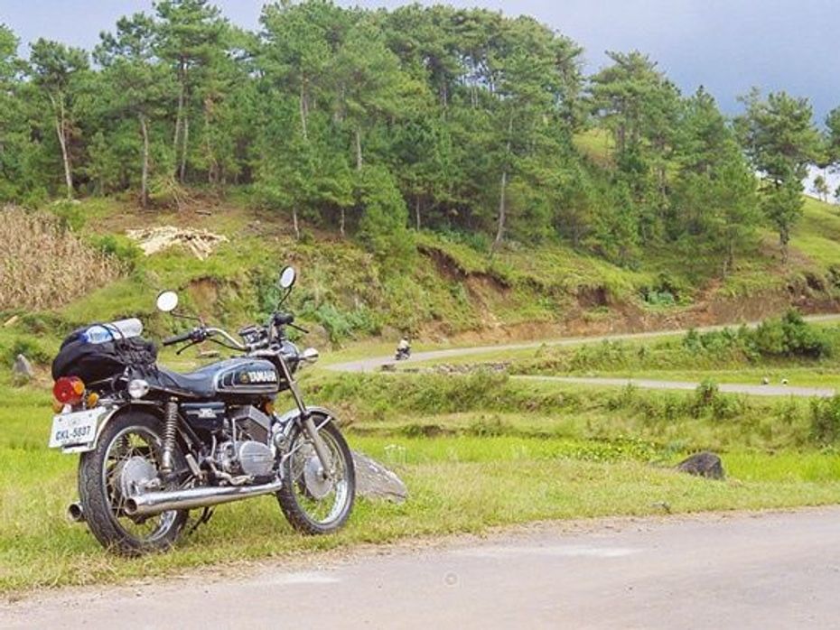 Yamaha RD350 ride through Meghalaya