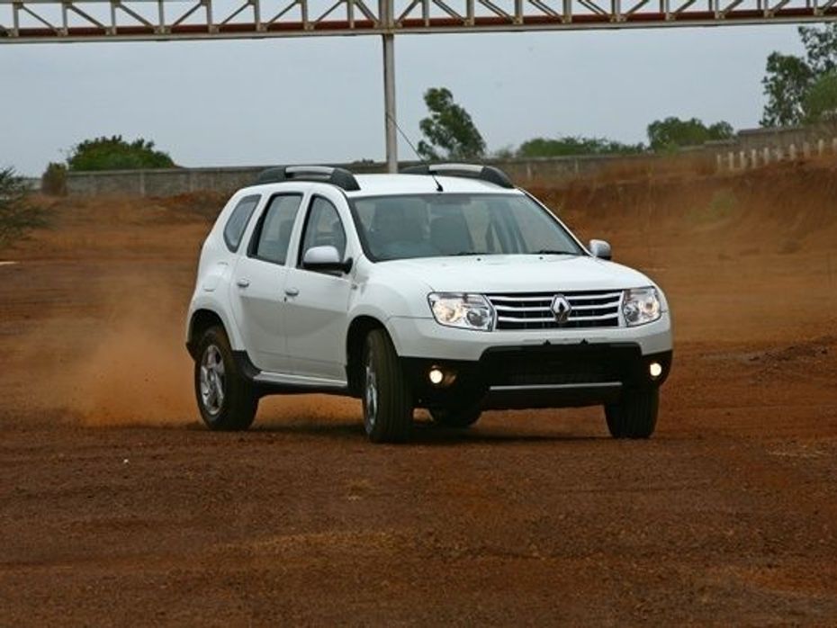 Renault Duster 4x4 action shot