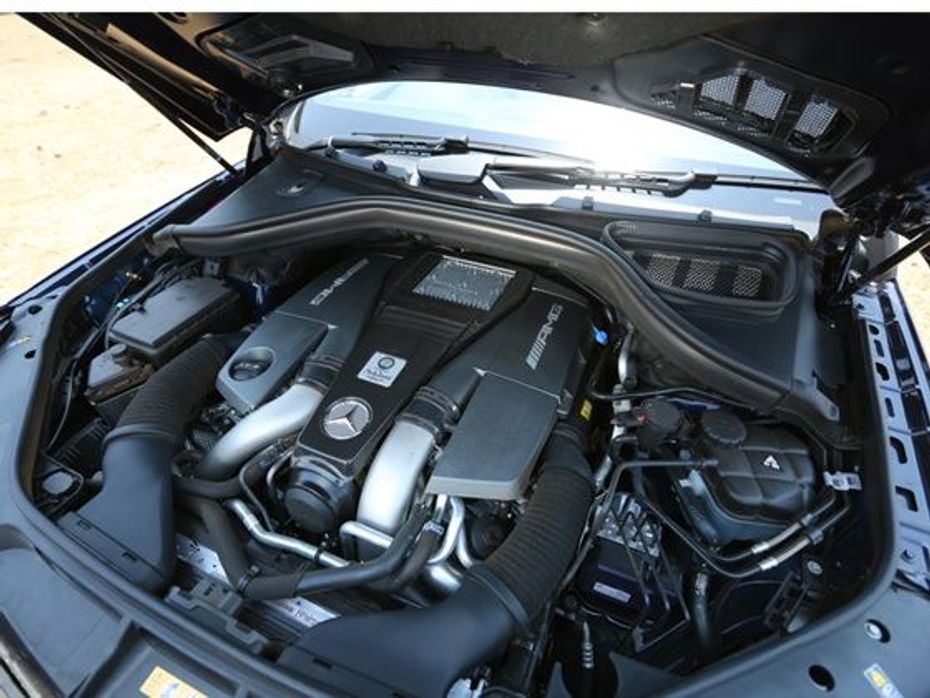 Mercedes Benz GL63 AMG engine