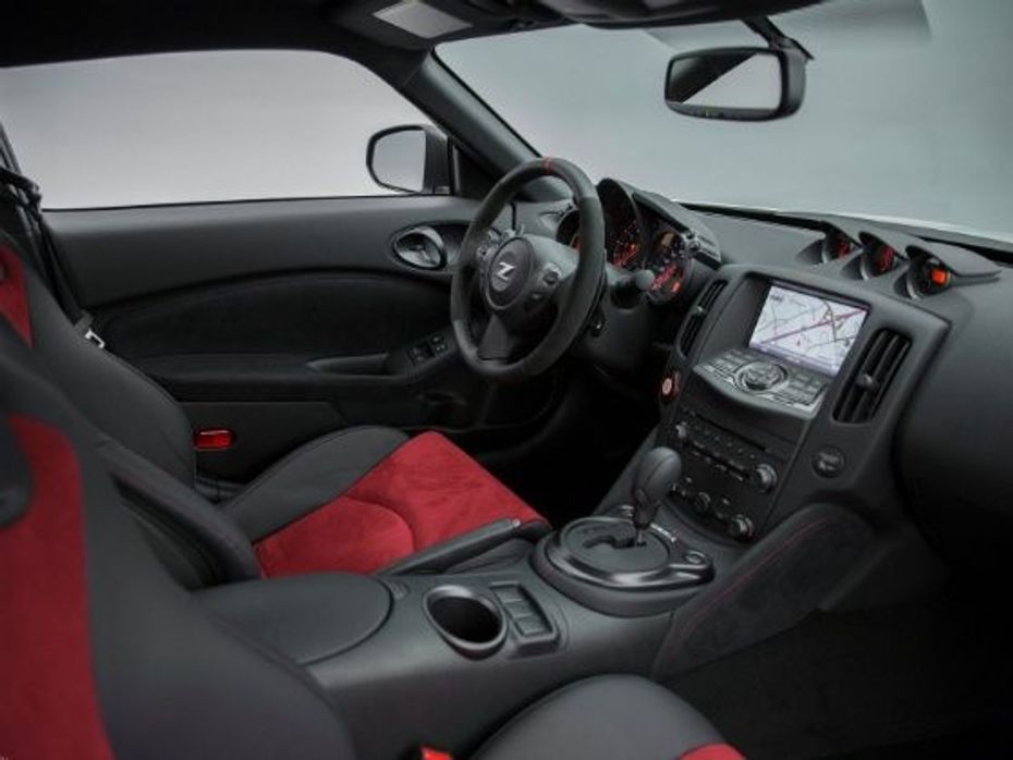 Nissan 370Z Nismo interior