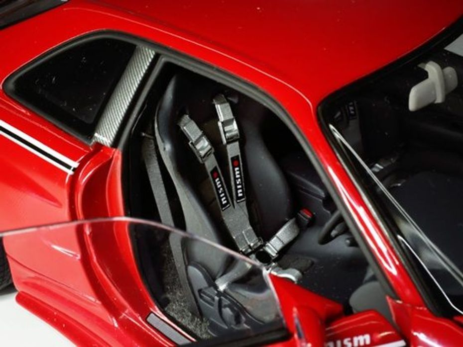 1:18 Nissan Skyline GT-R R34 Nismo R-Tune interior