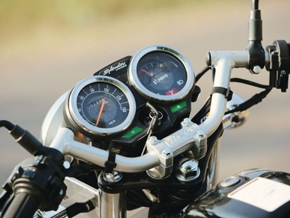 Hero Splendor PRO Classic with two-pod instrument cluster