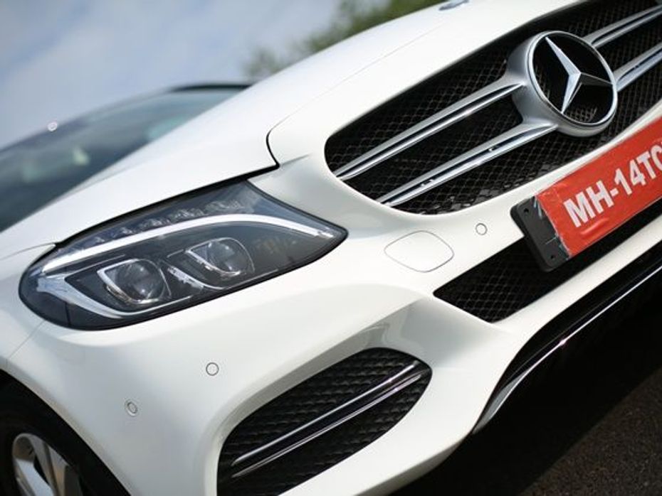 New 2015 Mercedes-Benz C-Class gets a distinct Avantgrade face