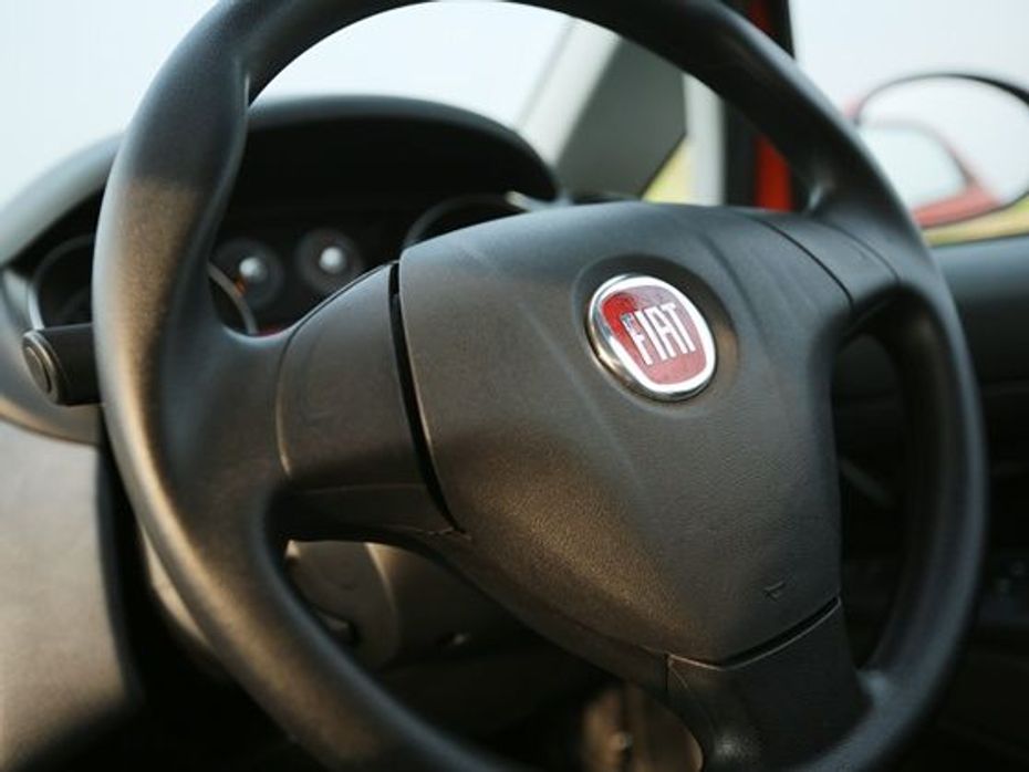 Fiat Avventura Petrol India Review steering wheel