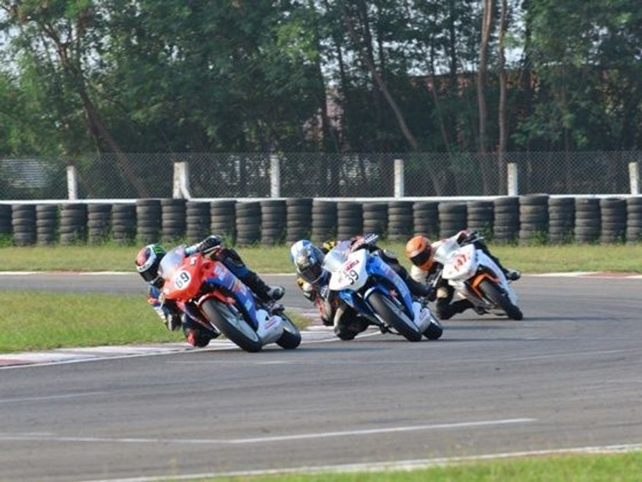 Sarath Kumar leads at the Honda One Make race