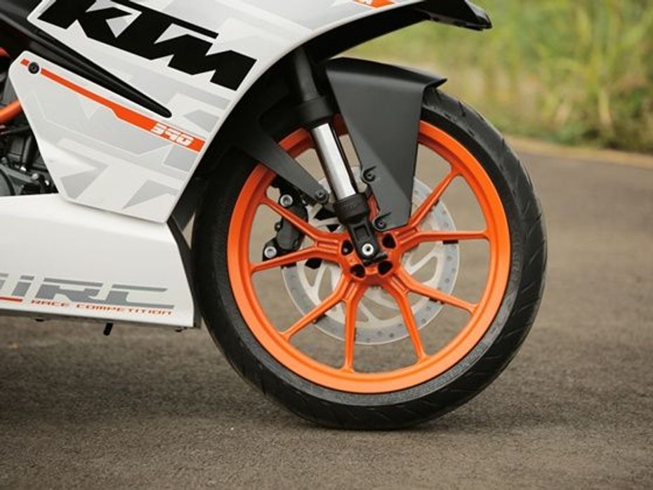 KTM RC 390 front disc brakes and USD forks detail