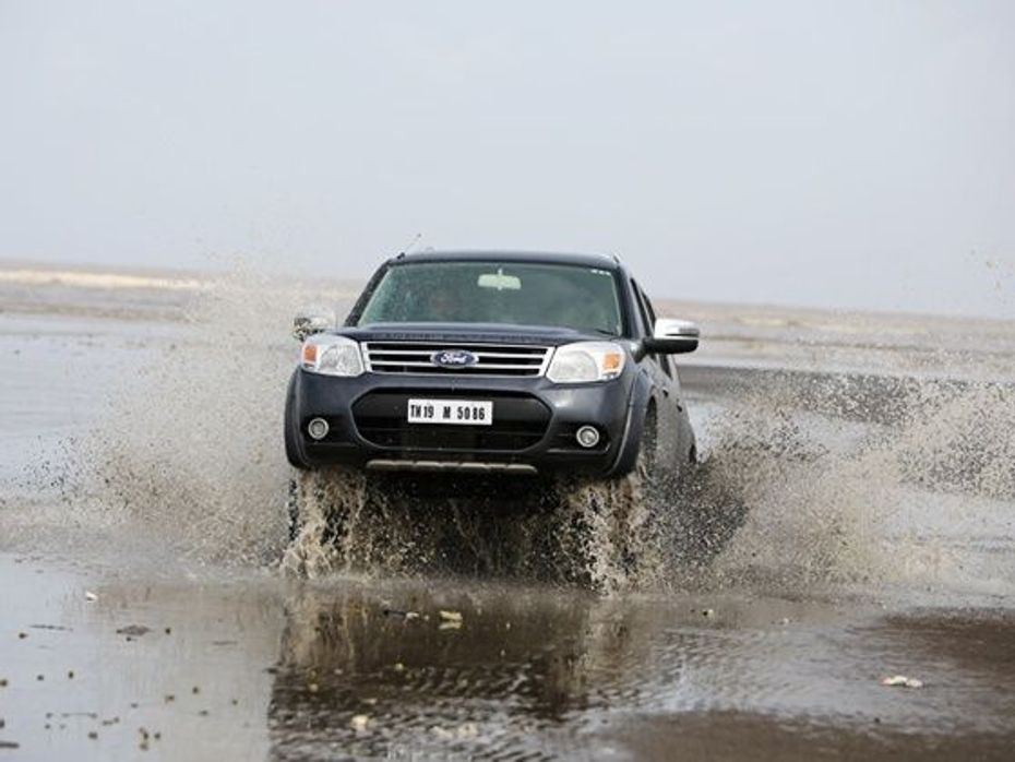 Ford Endeavour India facelift jump