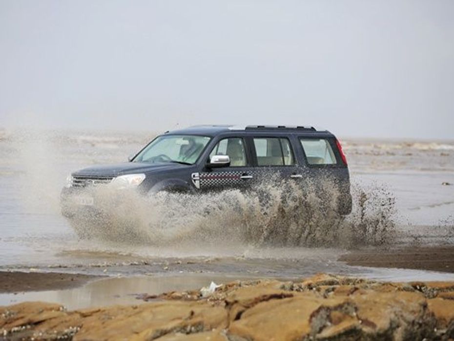 Ford Endeavour India facelift water splash