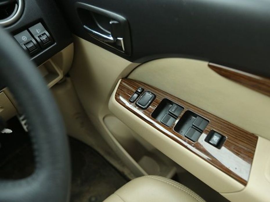 Ford Endeavour India facelift power windows