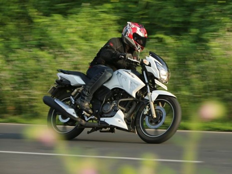 TVS Apache RTR 180 in action