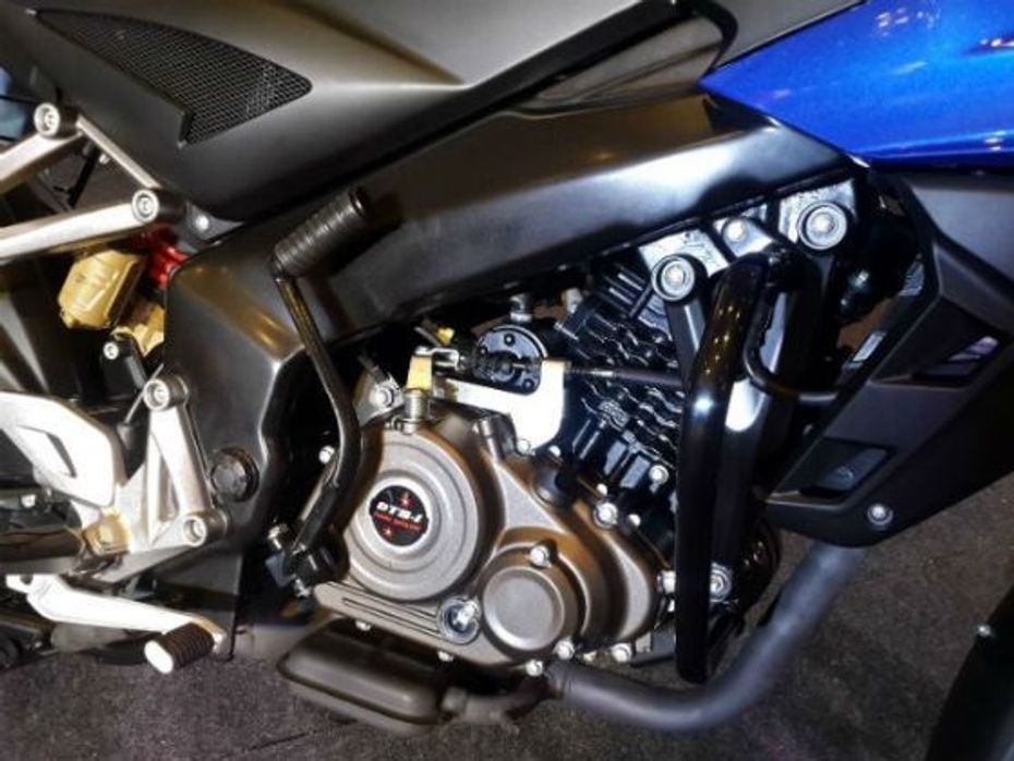 149.5cc engine of the Pulsar AS 150