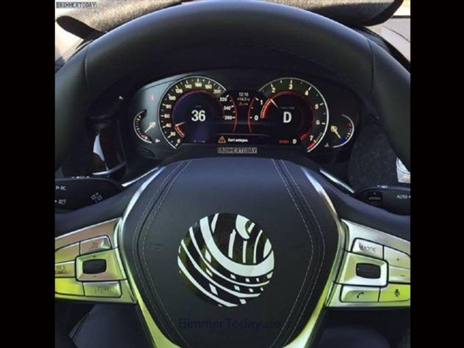 2016 BMW 7-series interior spied