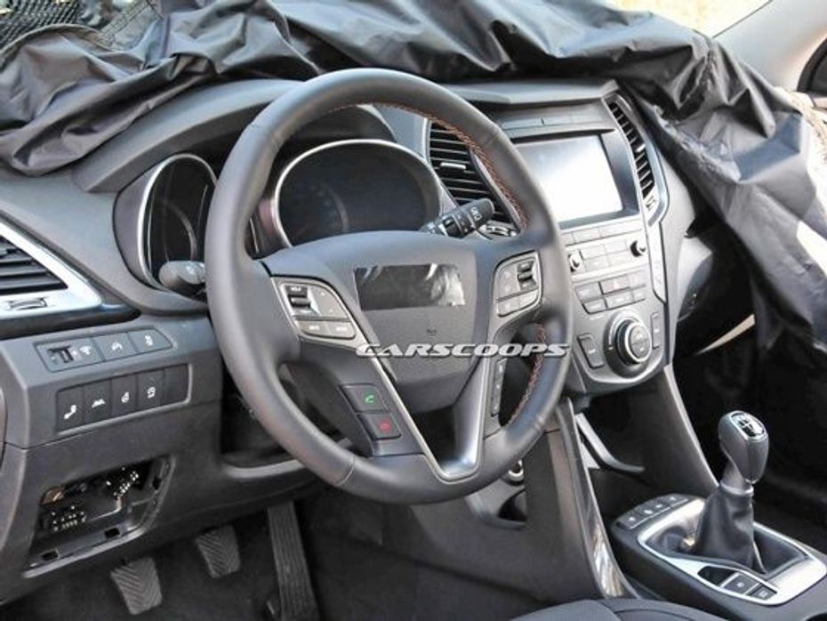 India-bound 2016 Hyundai Santa Fe facelift interior spied