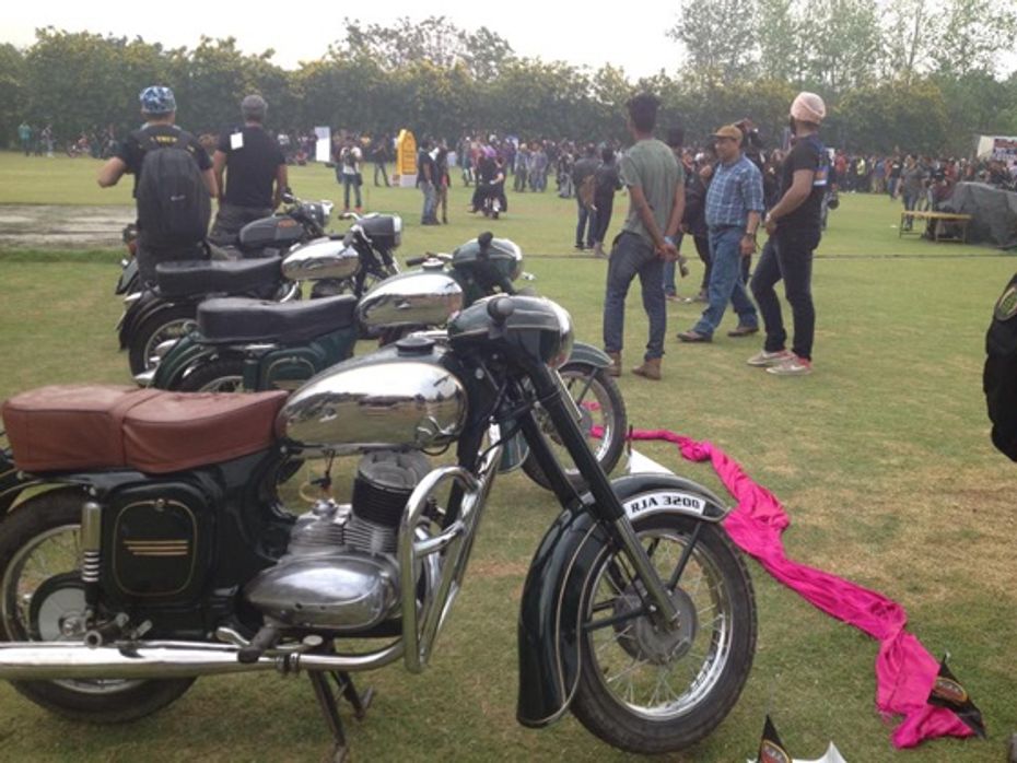 Jawa Yezdis at 2015 Delhi Bikers Fest