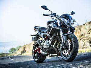 Dsk Benelli Tnt 899 India Review Zigwheels