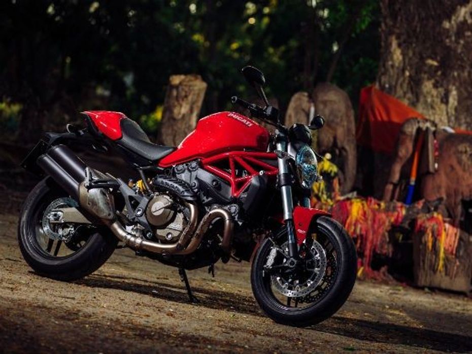 Ducati Monster 821 - Stunning looks, great performance and handling