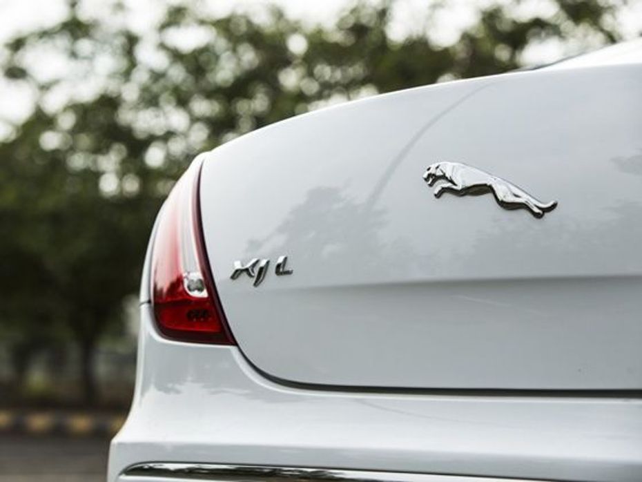 2015 Jaguar XJ 2.0-litre Petrol Review badge