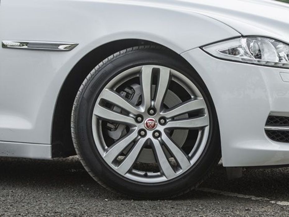 2015 Jaguar XJ 2.0-litre Petrol Review wheels