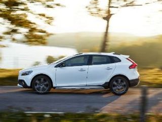 Volvo V40 Cross Country Petrol launched in India at Rs 27 lakh