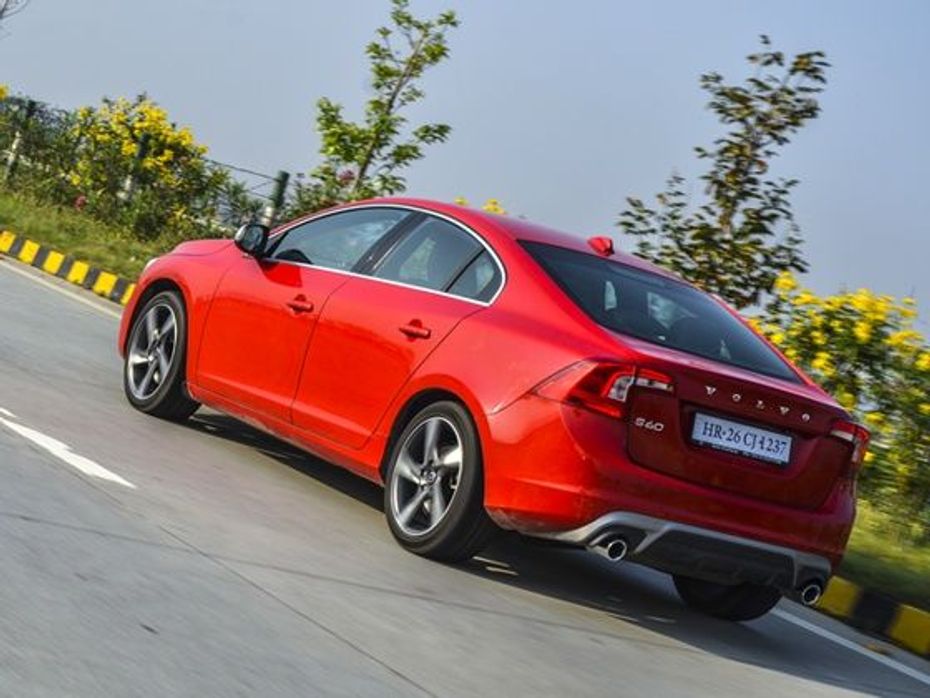 Volvo S60 rear action