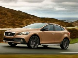 Volvo V40 Cross Country Petrol India launch on April 20
