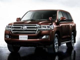 Toyota Land Cruiser 200 facelift unveiled