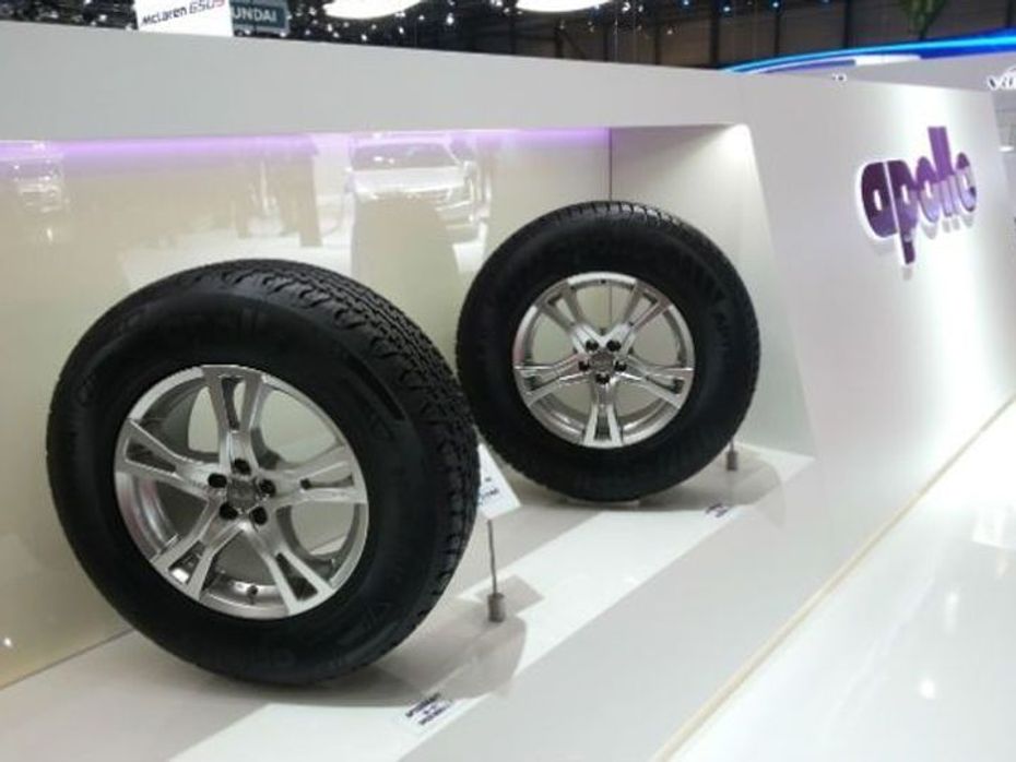 Apollo Tyres expands Manchester United partnership to 129 countries Apollo Tyres expands Manchester United partnership to 129 countries