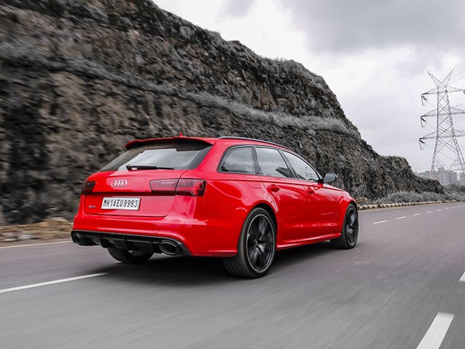 Audi RS6 India review Rear tracking