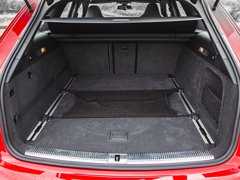 Audi RS6 India review boot space