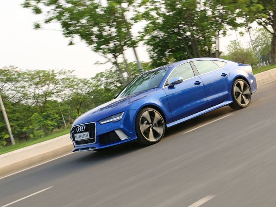 2015 Audi RS7 in action