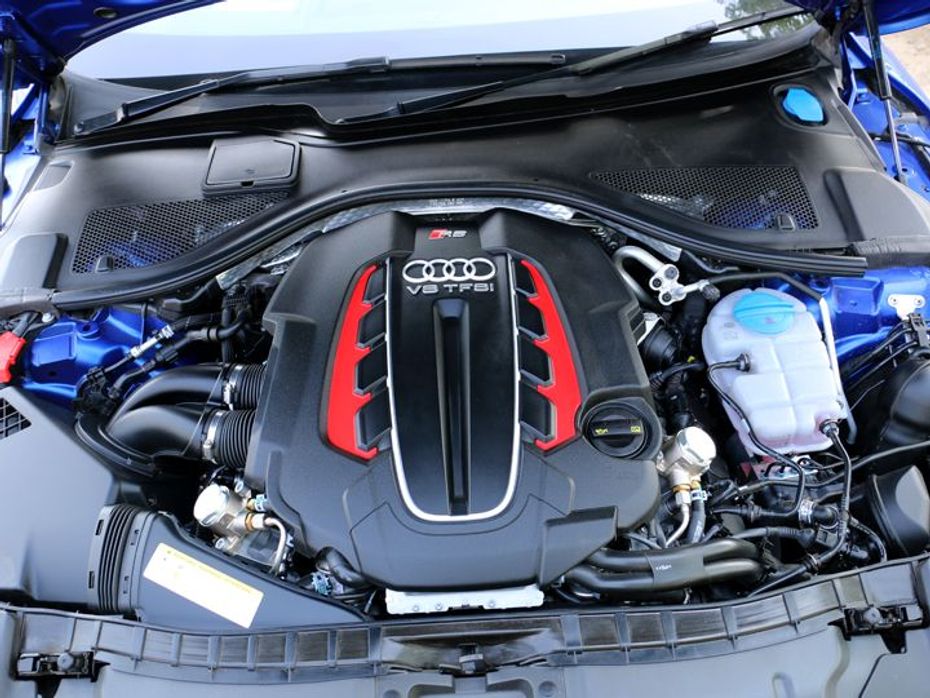 2015 Audi RS7 engine shot