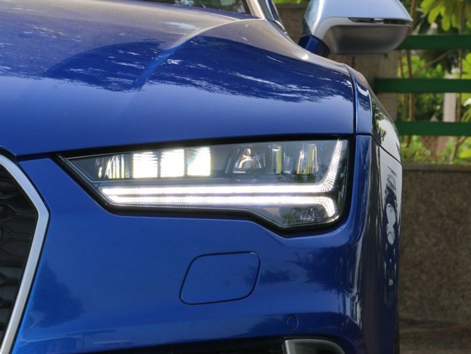 2015 Audi RS7 headlights