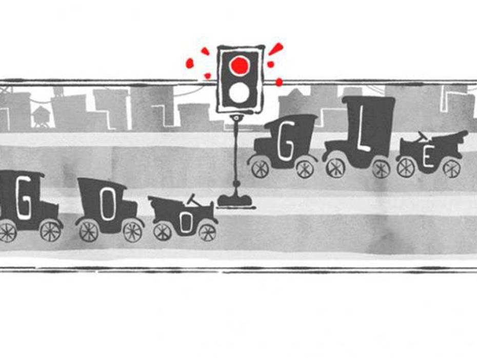 When was the first traffic light installed?
