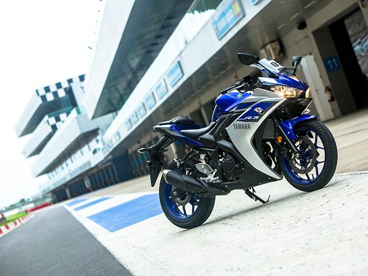 Yamaha R3 static image
