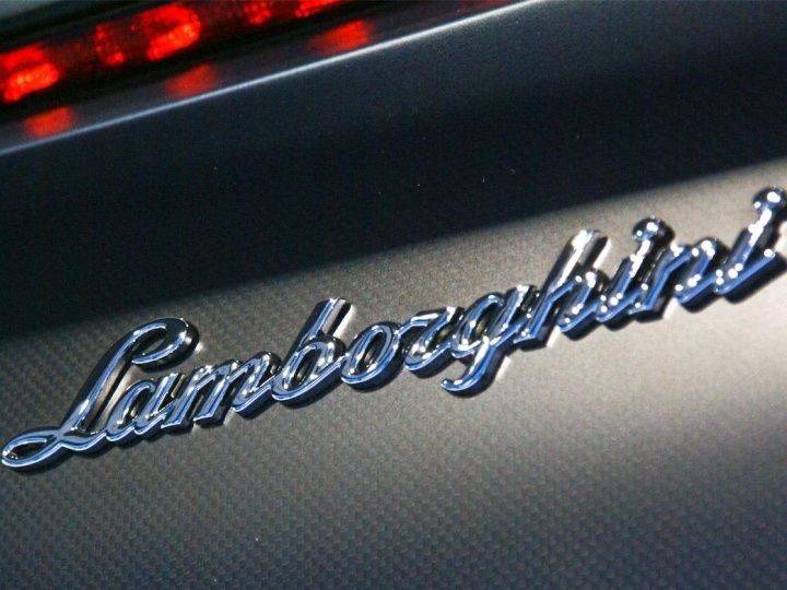 Lamborghini to unveil limited-edition Cenentario at Geneva 2016 - ZigWheels