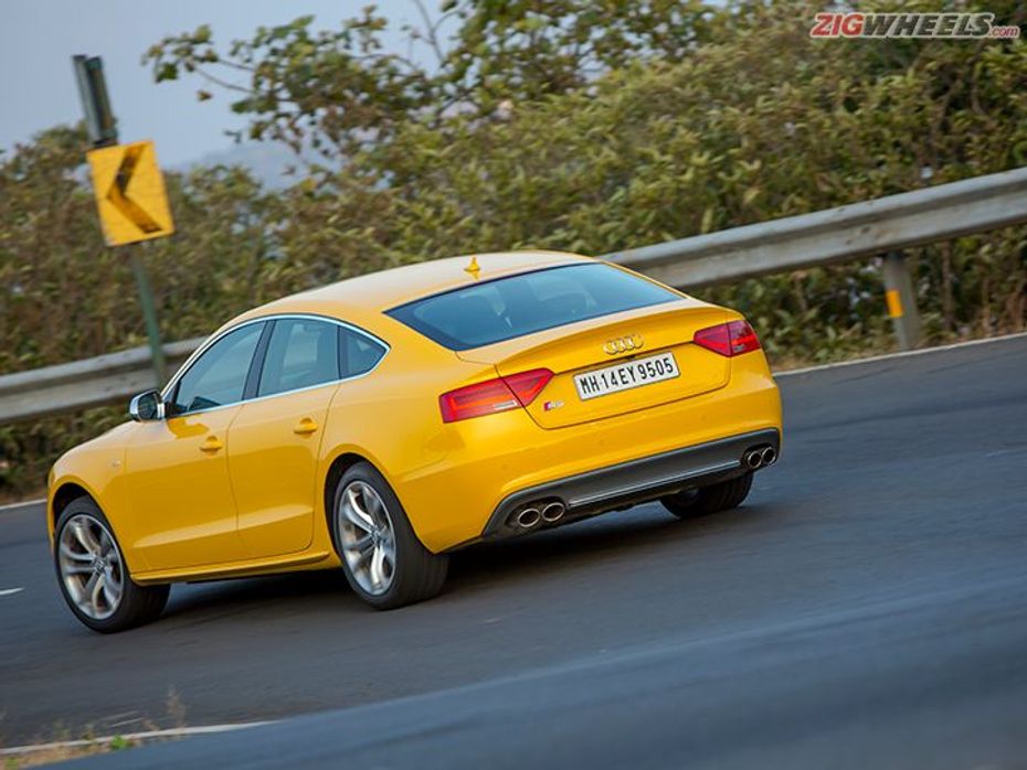Audi S5 review rear action
