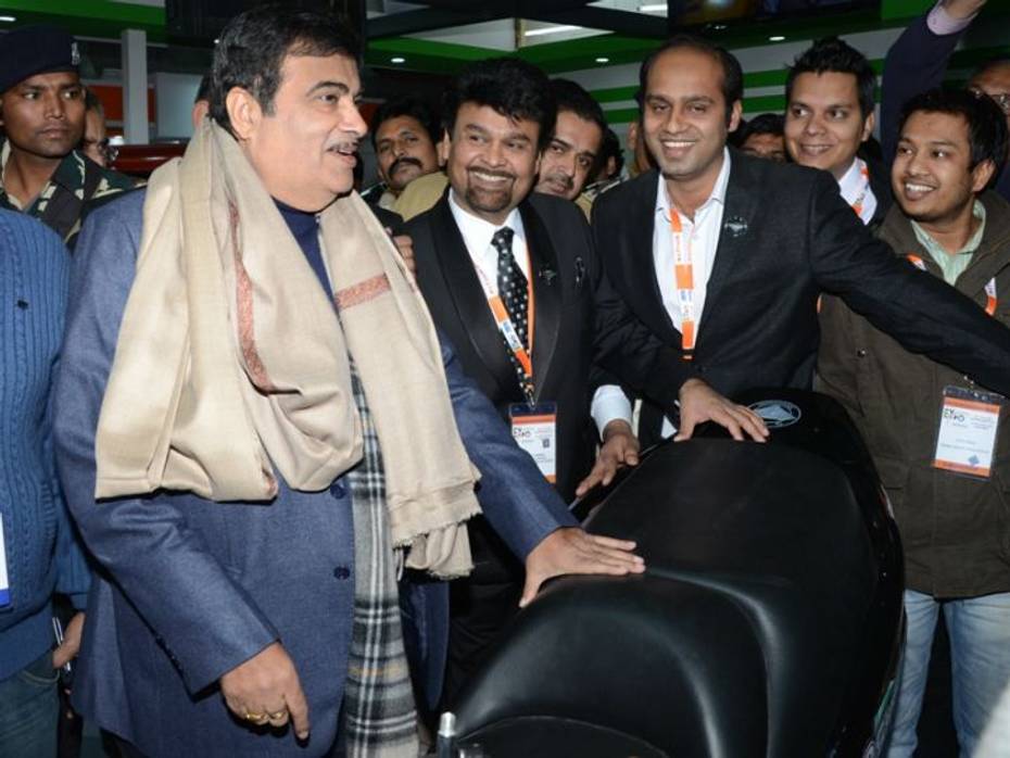 Nitin Gadkari at launch of GEM EV bikes