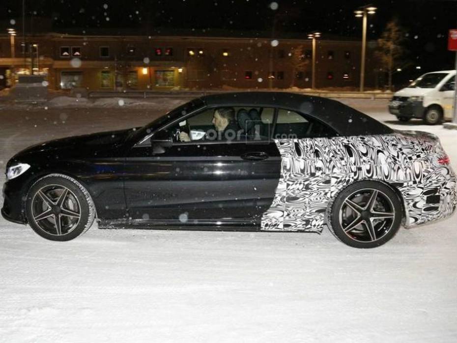 Mercedes-Benz C-Class Convertible spied near Arctic Cricle