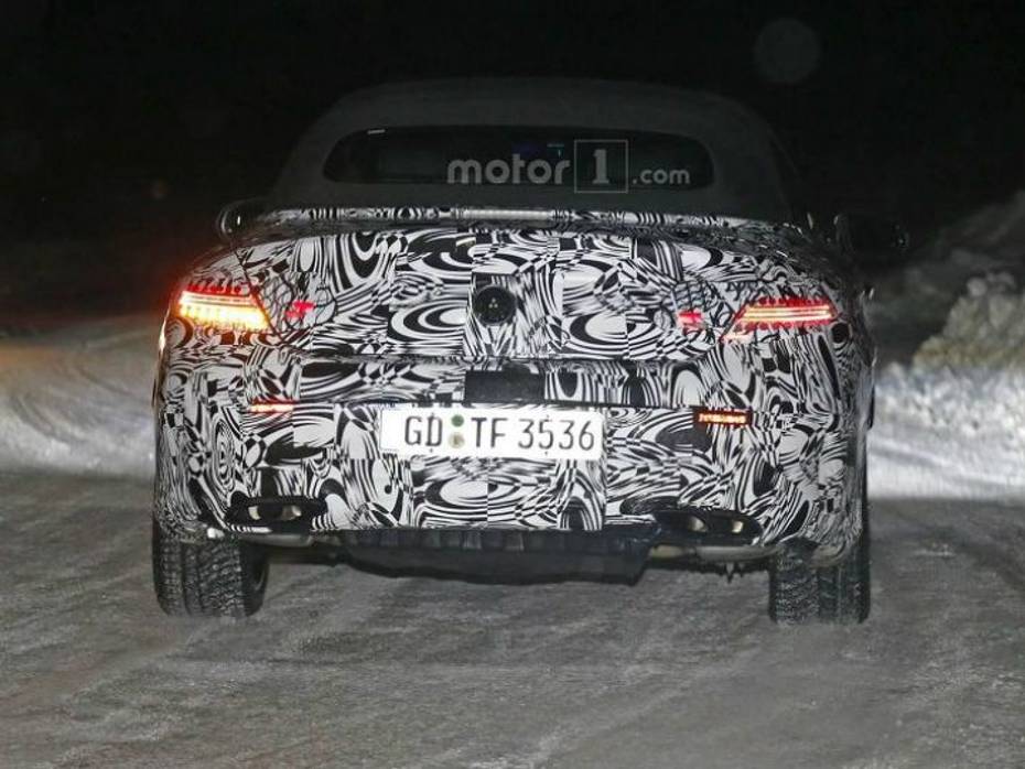 Mercedes-Benz C-Class Convertible spied near Arctic Cricle