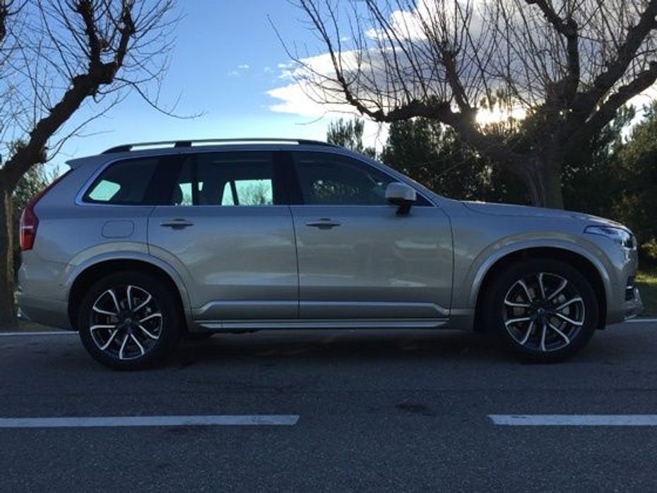 The side profile of the new 2015 Volvo XC9