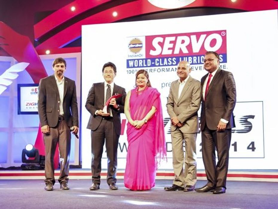 Atul Gupta, Executive Vice President, Suzuki Motorcycle India Private Limited with other Suzuki officials receive the award