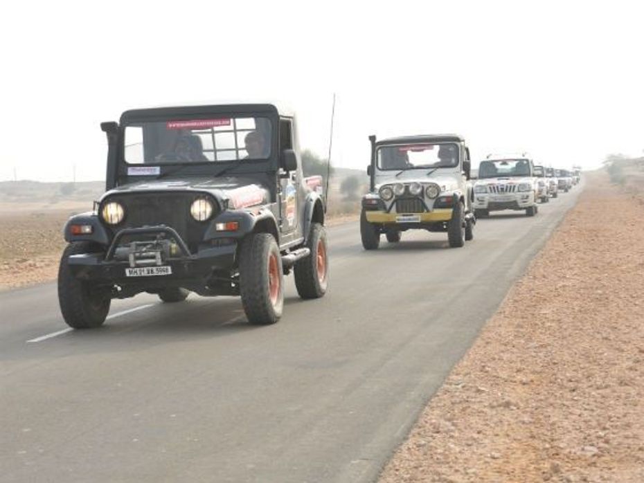 Mahindra SUVs in convoy heading to the Sam Sand dunes