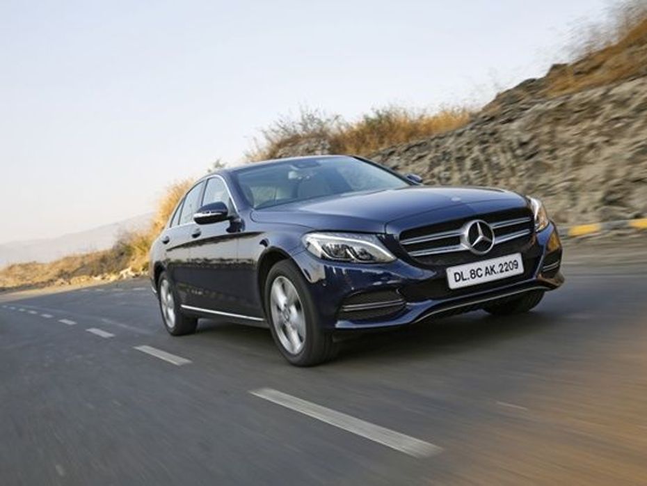 2015 Mercedes-Benz C220 Diesel Review front tracking