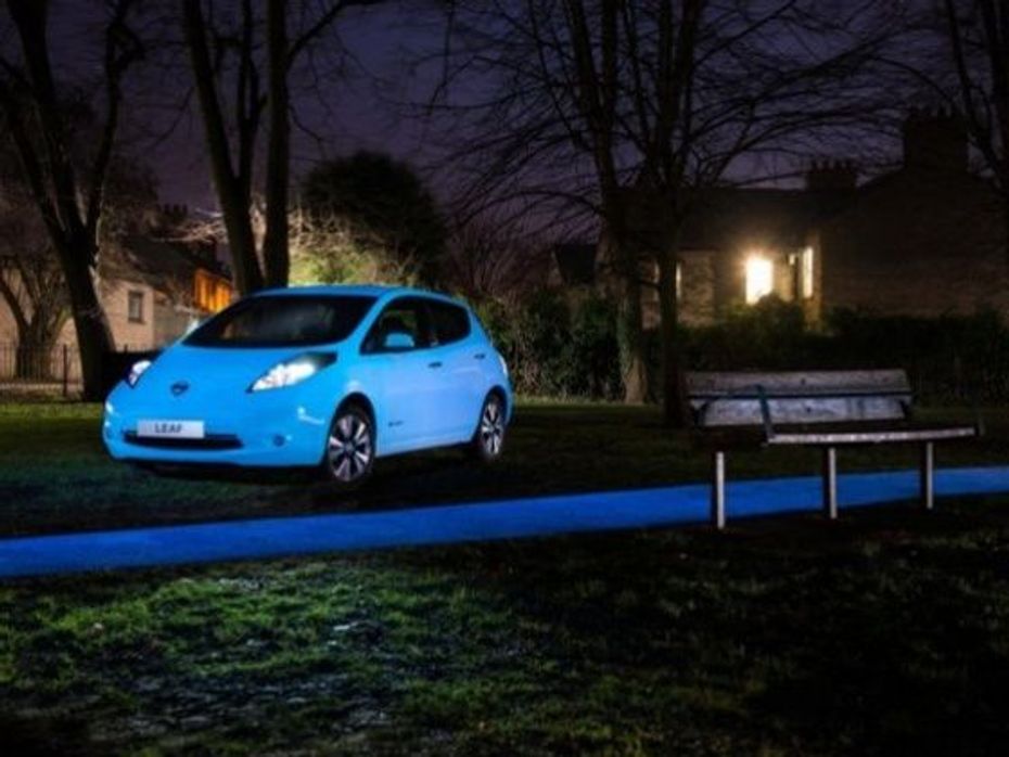Nissan becomes first carmaker to use glow-in-the-dark paint technology