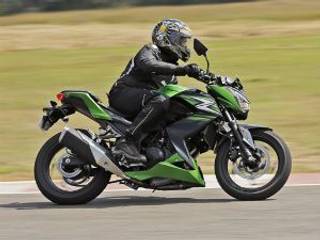 2014 ET ZigWheels Awards Premium Bike of the year below 500cc: Kawasaki Z250