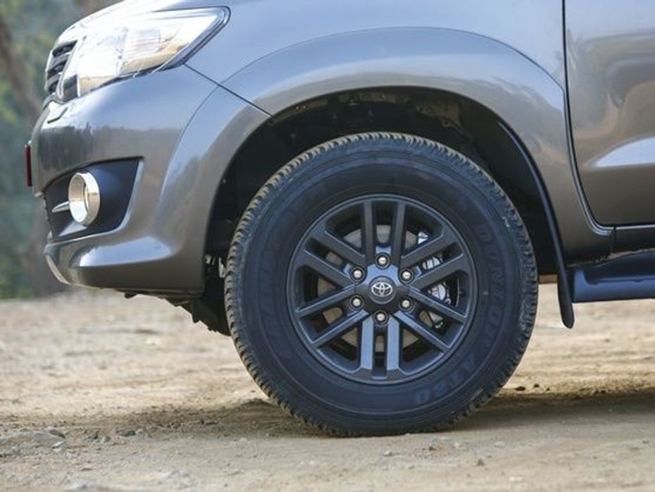 Toyota Fortuner AWD automatic review photo wheels