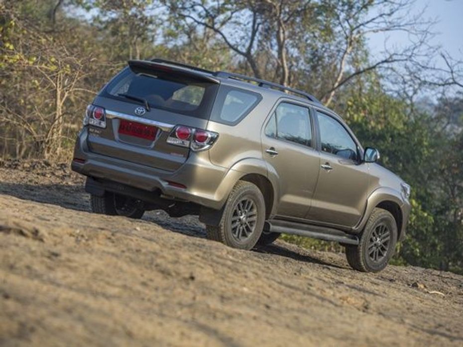 Toyota Fortuner AWD automatic review photo off road