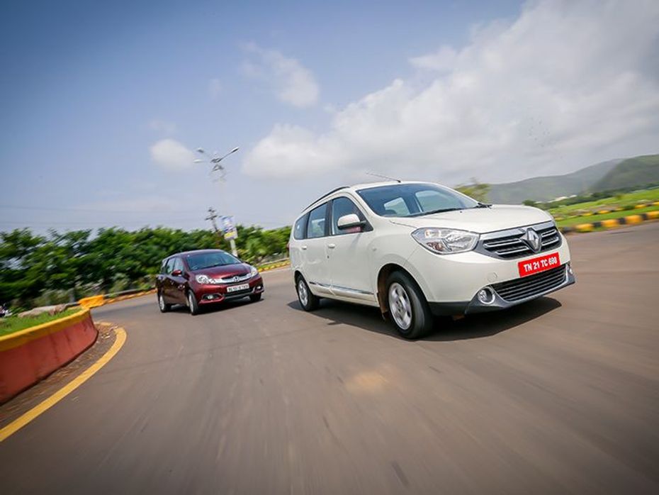 Renault Lodgy and Honda Mobilio in action